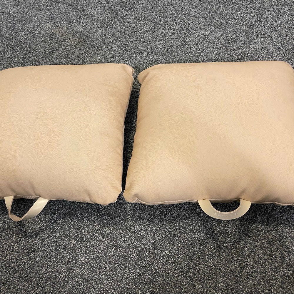 Gathre floor cushions - set of 2